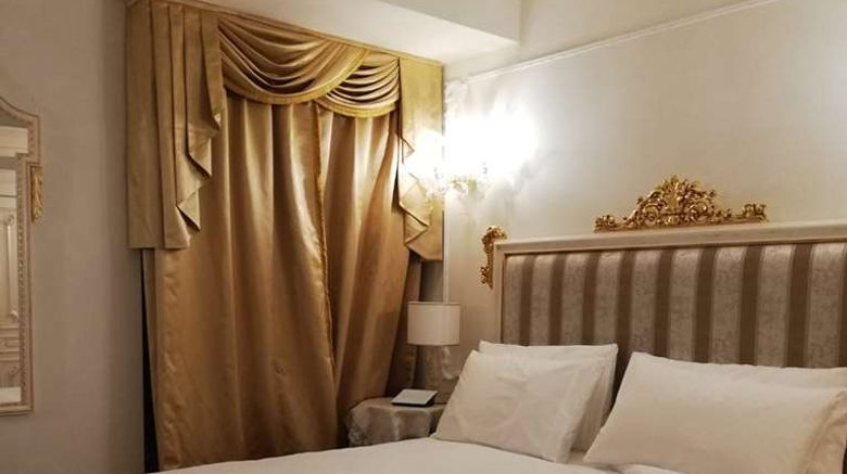 <b>Ca Bonfadini Hotel Room</b>. Images powered by <a href="https://iceportal.shijigroup.com/" title="IcePortal" target="_blank">IcePortal</a>.