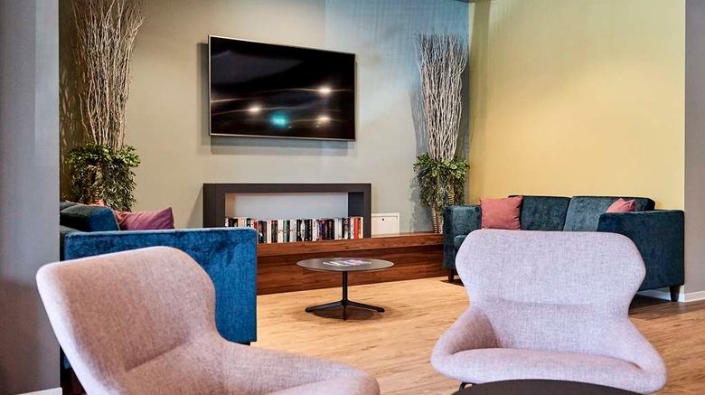 <b>Best Western Hotel Viernheim Mannheim Lobby</b>. Images powered by <a href="https://iceportal.shijigroup.com/" title="IcePortal" target="_blank">IcePortal</a>.