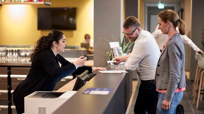 <b>Best Western Hotel Viernheim Mannheim Lobby</b>. Images powered by <a href="https://iceportal.shijigroup.com/" title="IcePortal" target="_blank">IcePortal</a>.