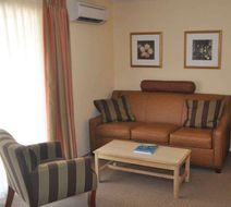 Rosemont Guest Suites Lobby