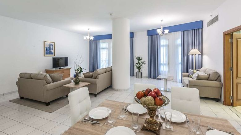 <b>Roda Al Murooj Residences Room</b>. Images powered by <a href="https://iceportal.shijigroup.com/" title="IcePortal" target="_blank">IcePortal</a>.