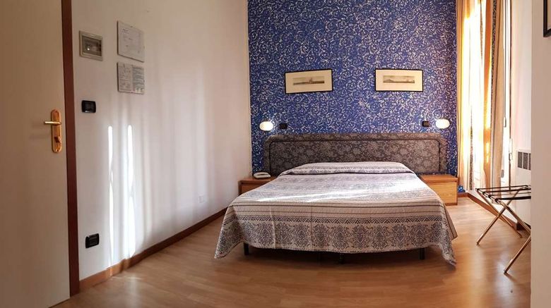 <b>Hotel Terme Castel San Pietro Room</b>. Images powered by <a href="https://iceportal.shijigroup.com/" title="IcePortal" target="_blank">IcePortal</a>.
