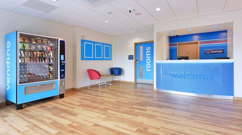 <b>Travelodge Swindon West Lobby</b>. Images powered by <a href="https://iceportal.shijigroup.com/" title="IcePortal" target="_blank">IcePortal</a>.