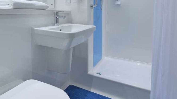 Travelodge Chippenham Room