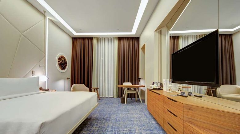 <b>DoubleTree by Hilton Adana Room</b>. Images powered by <a href="https://iceportal.shijigroup.com/" title="IcePortal" target="_blank">IcePortal</a>.