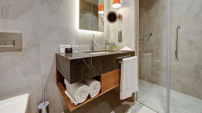 <b>DoubleTree by Hilton Adana Room</b>. Images powered by <a href="https://iceportal.shijigroup.com/" title="IcePortal" target="_blank">IcePortal</a>.