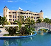 Hilton Grand Vacations Club at The Crane Exterior