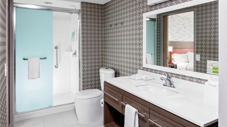 Home2 Suites by Hilton University Blvd Room