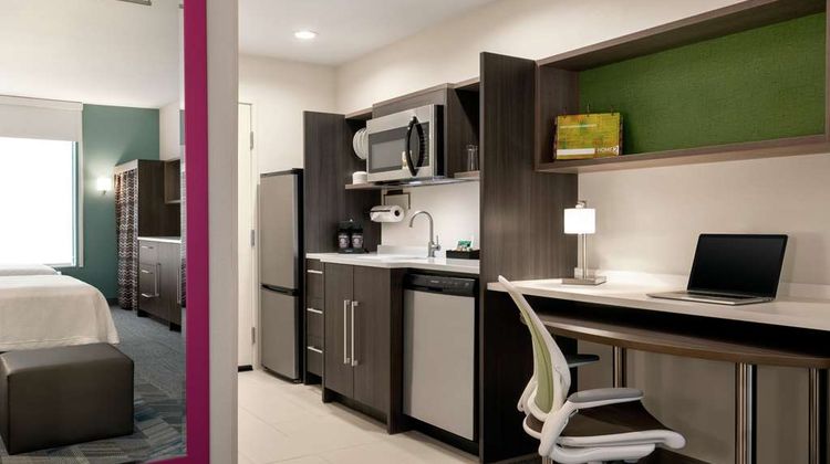 Home2 Suites by Hilton Houston Pearland Room