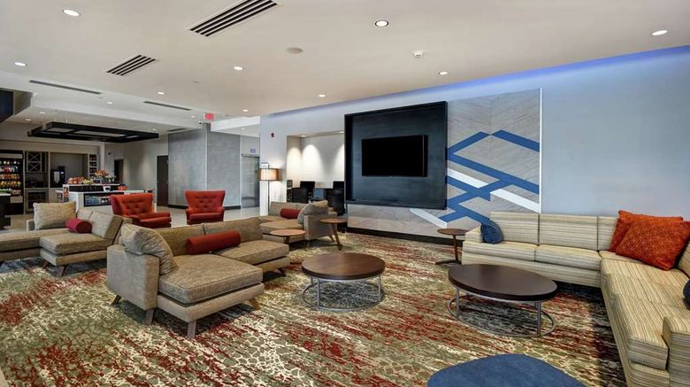 <b>Hilton Garden Inn Lansing West Lobby</b>. Images powered by <a href="https://iceportal.shijigroup.com/" title="IcePortal" target="_blank">IcePortal</a>.