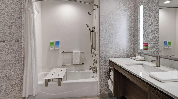 Home2 Suites by Hilton Pecos Room
