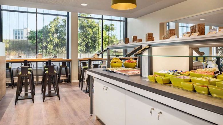 <b>Super 8 by Wyndham Dresden Other</b>. Images powered by <a href="https://iceportal.shijigroup.com/" title="IcePortal" target="_blank">IcePortal</a>.