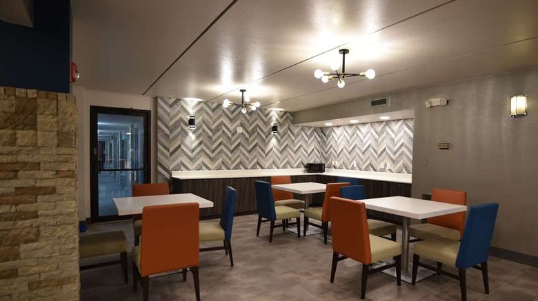 <b>Baymont by Wyndham Pine Grove Lobby</b>. Images powered by <a href="https://iceportal.shijigroup.com/" title="IcePortal" target="_blank">IcePortal</a>.