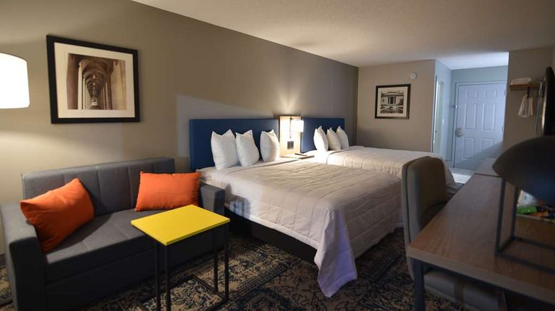 <b>Baymont by Wyndham Pine Grove Suite</b>. Images powered by <a href="https://iceportal.shijigroup.com/" title="IcePortal" target="_blank">IcePortal</a>.