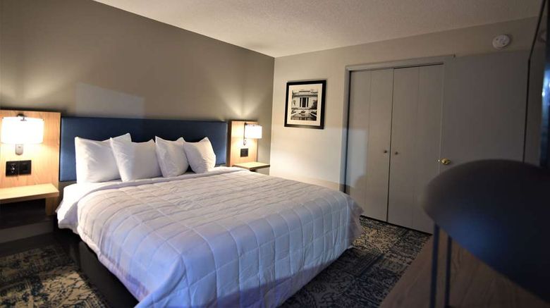 <b>Baymont by Wyndham Pine Grove Room</b>. Images powered by <a href="https://iceportal.shijigroup.com/" title="IcePortal" target="_blank">IcePortal</a>.