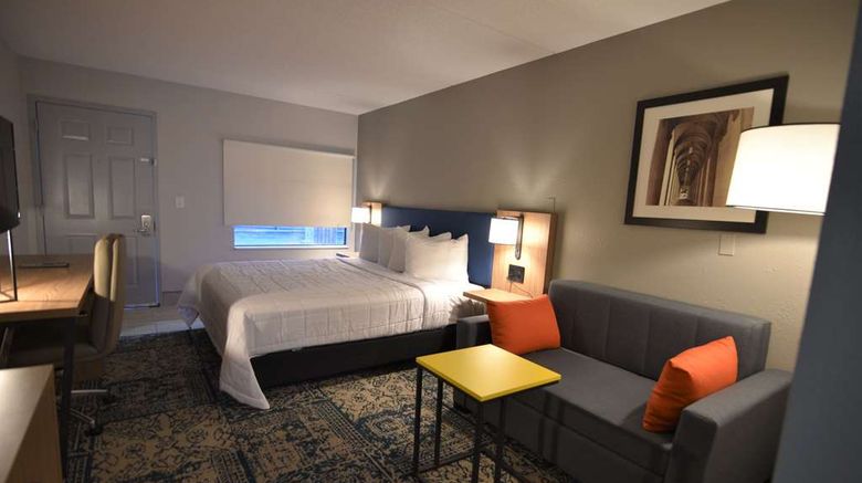 <b>Baymont by Wyndham Pine Grove Room</b>. Images powered by <a href="https://iceportal.shijigroup.com/" title="IcePortal" target="_blank">IcePortal</a>.