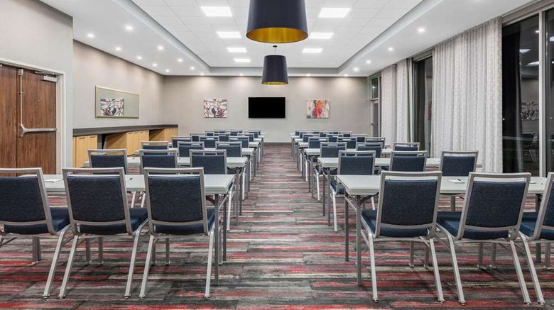 <b>La Quinta Inn & Suites Dallas Meeting</b>. Images powered by <a href="https://iceportal.shijigroup.com/" title="IcePortal" target="_blank">IcePortal</a>.