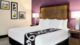 La Quinta Inn & Suites by Wyndham Room
