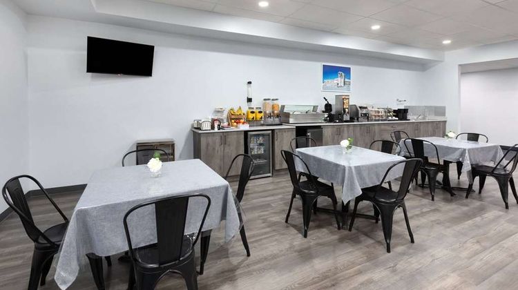 Travelodge by Wyndham Cochrane South Other