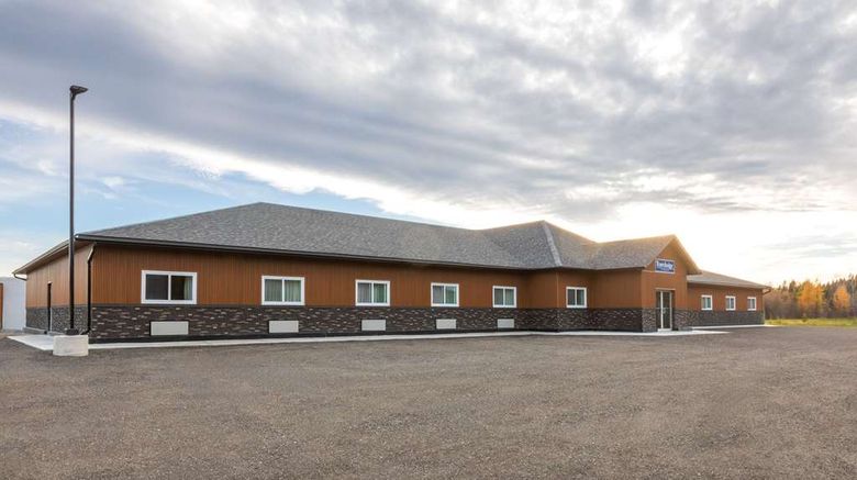 <b>Travelodge by Wyndham Cochrane South Exterior</b>. Images powered by <a href="https://iceportal.shijigroup.com/" title="IcePortal" target="_blank">IcePortal</a>.