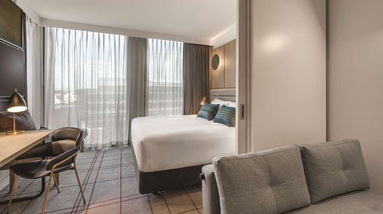 Vibe Hotel Sydney Darling Harbour Suite