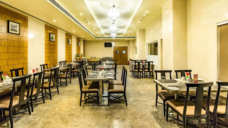 <b>Quality Inn Ramachandra Restaurant</b>. Images powered by <a href="https://iceportal.shijigroup.com/" title="IcePortal" target="_blank">IcePortal</a>.