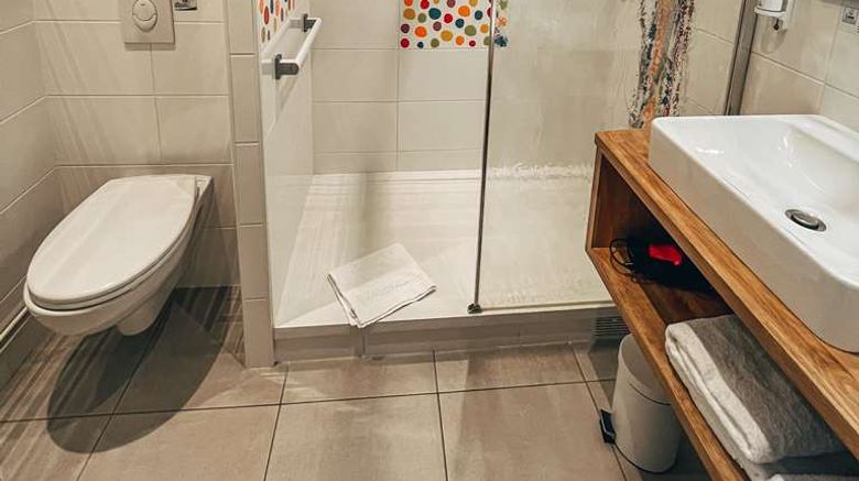 <b>Garden Hotel Room</b>. Images powered by <a href="https://iceportal.shijigroup.com/" title="IcePortal" target="_blank">IcePortal</a>.