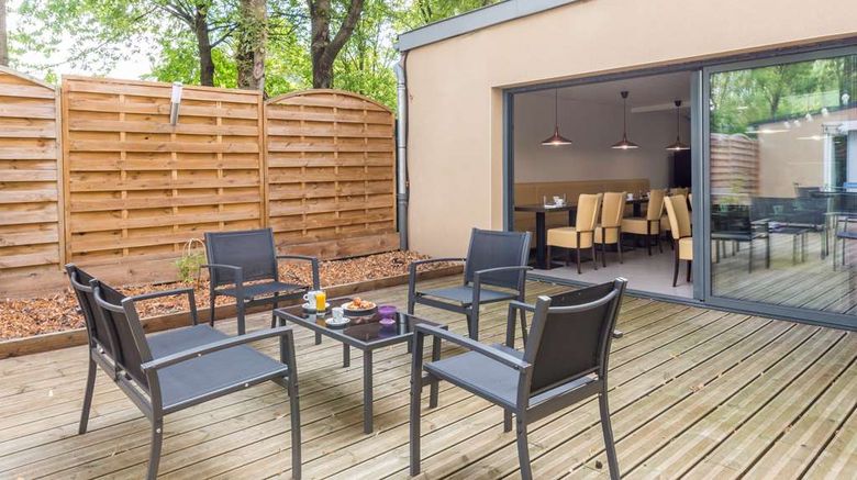 <b>Sure Hotel by Best Western Reims Nord Restaurant</b>. Images powered by <a href="https://iceportal.shijigroup.com/" title="IcePortal" target="_blank">IcePortal</a>.