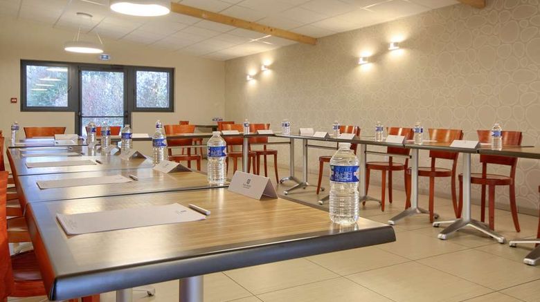 <b>Sure Hotel by Best Western Reims Nord Meeting</b>. Images powered by <a href="https://iceportal.shijigroup.com/" title="IcePortal" target="_blank">IcePortal</a>.