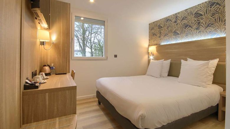 <b>Sure Hotel by Best Western Reims Nord Room</b>. Images powered by <a href="https://iceportal.shijigroup.com/" title="IcePortal" target="_blank">IcePortal</a>.