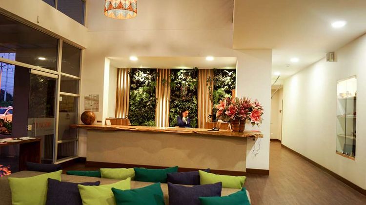 Hotel Factory Green Lobby
