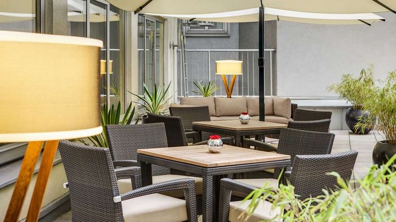 <b>IntercityHotel Wien Restaurant</b>. Images powered by <a href="https://iceportal.shijigroup.com/" title="IcePortal" target="_blank">IcePortal</a>.