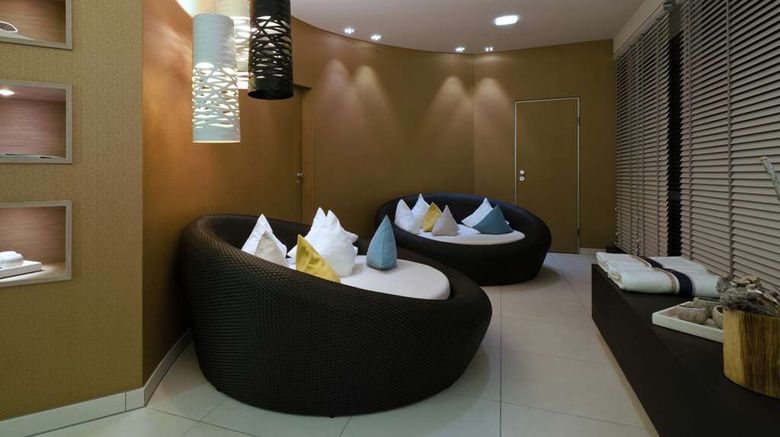 <b>Steigenberger Hotel Der Sonnenhof Spa</b>. Images powered by <a href="https://iceportal.shijigroup.com/" title="IcePortal" target="_blank">IcePortal</a>.