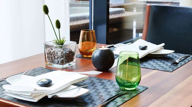 <b>Steigenberger Airport Hotel Restaurant</b>. Images powered by <a href="https://iceportal.shijigroup.com/" title="IcePortal" target="_blank">IcePortal</a>.