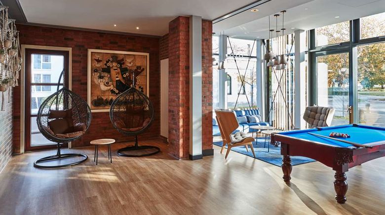 <b>Steigenberger Conti Hansa Lobby</b>. Images powered by <a href="https://iceportal.shijigroup.com/" title="IcePortal" target="_blank">IcePortal</a>.