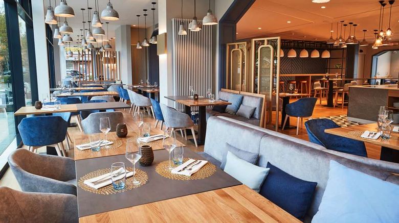 <b>Steigenberger Conti Hansa Restaurant</b>. Images powered by <a href="https://iceportal.shijigroup.com/" title="IcePortal" target="_blank">IcePortal</a>.