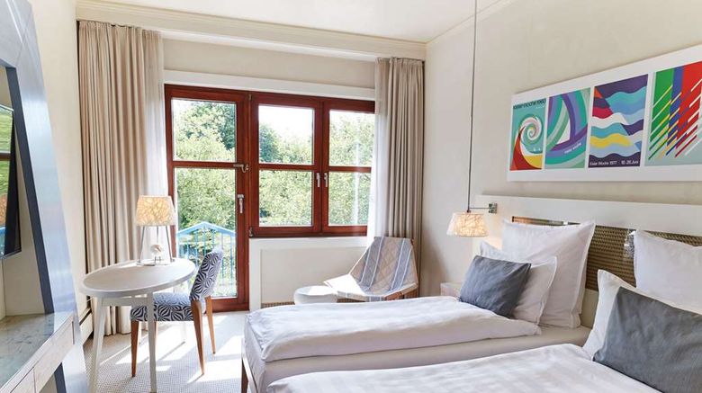 <b>Steigenberger Conti Hansa Room</b>. Images powered by <a href="https://iceportal.shijigroup.com/" title="IcePortal" target="_blank">IcePortal</a>.