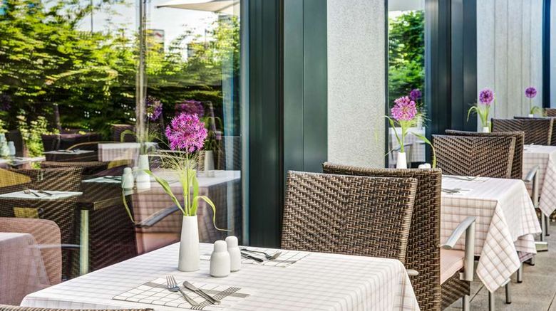 <b>IntercityHotel Berlin Airport Area North Restaurant</b>. Images powered by <a href="https://iceportal.shijigroup.com/" title="IcePortal" target="_blank">IcePortal</a>.