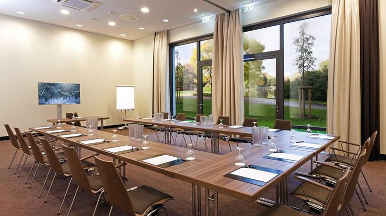<b>Steigenberger Parkhotel Braunschweig Meeting</b>. Images powered by <a href="https://iceportal.shijigroup.com/" title="IcePortal" target="_blank">IcePortal</a>.