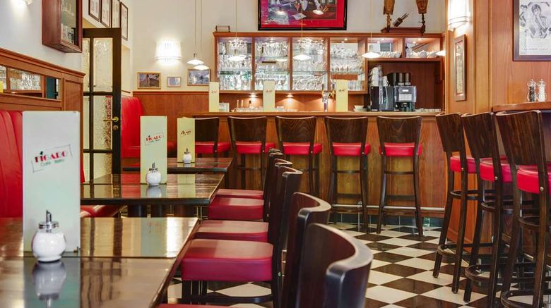 <b>Steigenberger Hotel Bad Neuenahr Restaurant</b>. Images powered by <a href="https://iceportal.shijigroup.com/" title="IcePortal" target="_blank">IcePortal</a>.