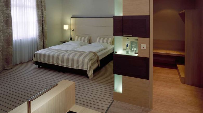 <b>Steigenberger Hotel Bad Neuenahr Room</b>. Images powered by <a href="https://iceportal.shijigroup.com/" title="IcePortal" target="_blank">IcePortal</a>.