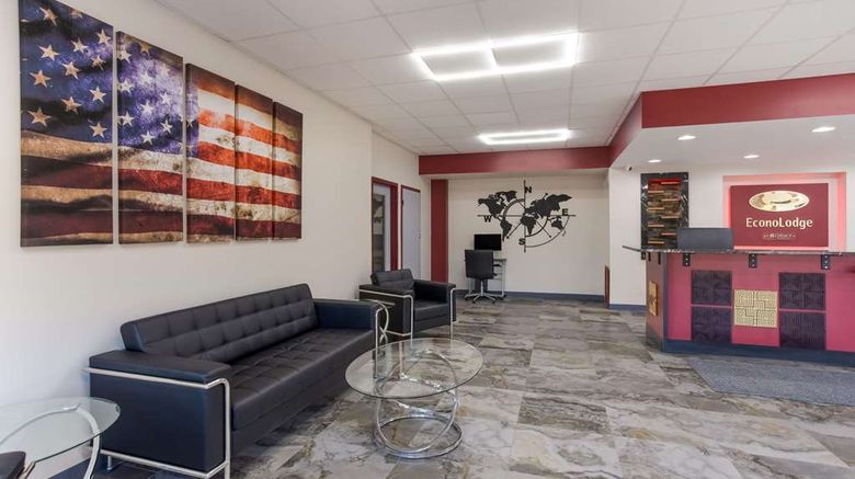 <b>Econo Lodge Cave City Lobby</b>. Images powered by <a href="https://iceportal.shijigroup.com/" title="IcePortal" target="_blank">IcePortal</a>.