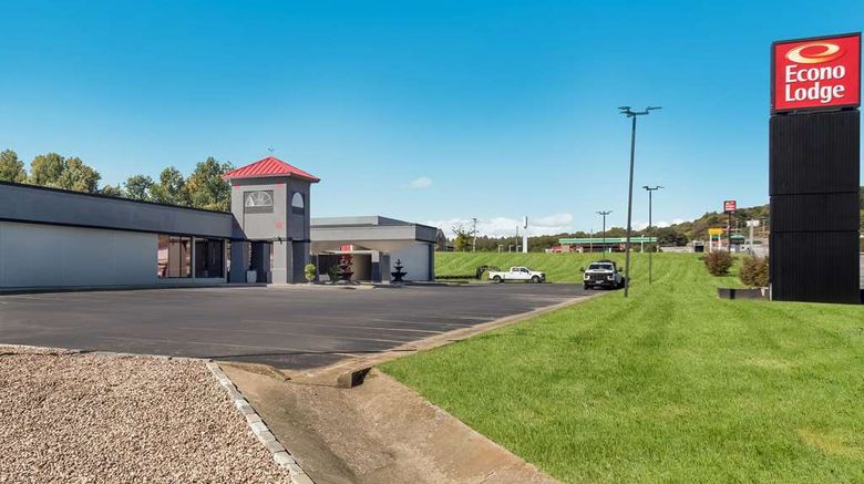 <b>Econo Lodge Cave City Exterior</b>. Images powered by <a href="https://iceportal.shijigroup.com/" title="IcePortal" target="_blank">IcePortal</a>.