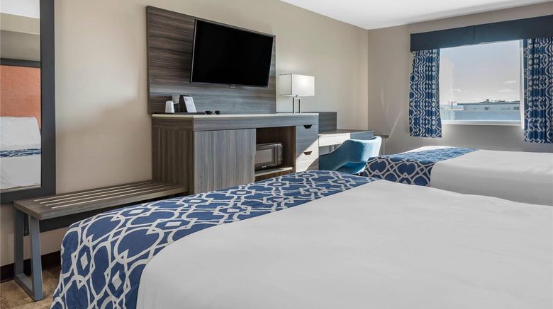 <b>The Waves Hotel an Ascend Hotel Room</b>. Images powered by <a href="https://iceportal.shijigroup.com/" title="IcePortal" target="_blank">IcePortal</a>.