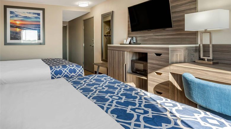 <b>The Waves Hotel an Ascend Hotel Room</b>. Images powered by <a href="https://iceportal.shijigroup.com/" title="IcePortal" target="_blank">IcePortal</a>.