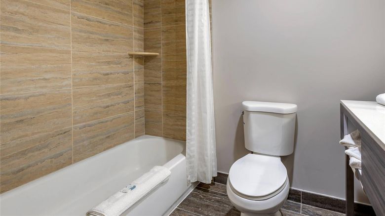 <b>The Waves Hotel an Ascend Hotel Room</b>. Images powered by <a href="https://iceportal.shijigroup.com/" title="IcePortal" target="_blank">IcePortal</a>.