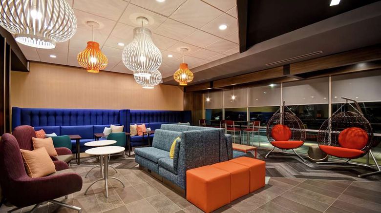 <b>Tru by Hilton Cincinnati Airport Lobby</b>. Images powered by <a href="https://iceportal.shijigroup.com/" title="IcePortal" target="_blank">IcePortal</a>.
