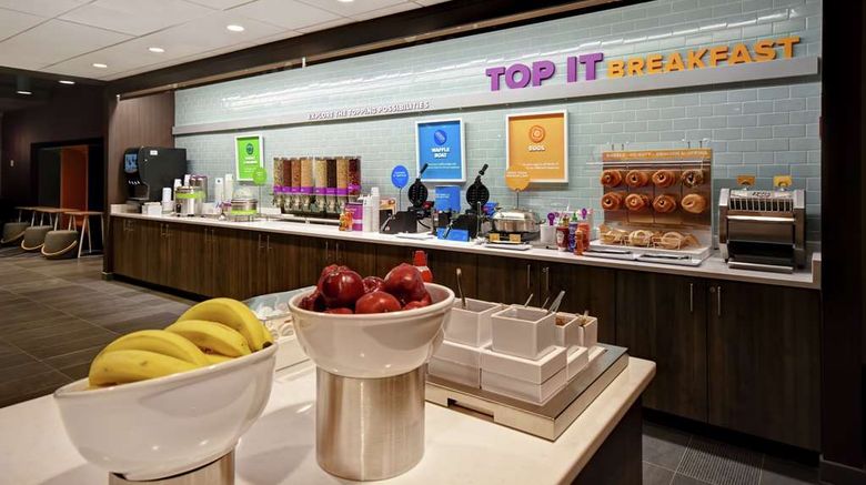 <b>Tru by Hilton Cincinnati Airport Restaurant</b>. Images powered by <a href="https://iceportal.shijigroup.com/" title="IcePortal" target="_blank">IcePortal</a>.