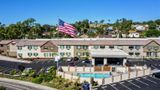 <b>Hampton Inn Encinitas Cardiff Beach Area Exterior</b>. Images powered by <a href="https://iceportal.shijigroup.com/" title="IcePortal" target="_blank">IcePortal</a>.