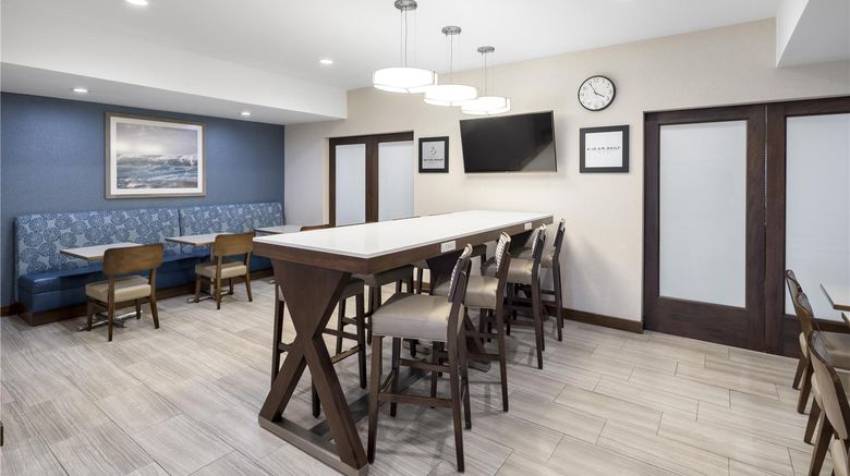 <b>Hampton Inn Encinitas Cardiff Beach Area Restaurant</b>. Images powered by <a href="https://iceportal.shijigroup.com/" title="IcePortal" target="_blank">IcePortal</a>.